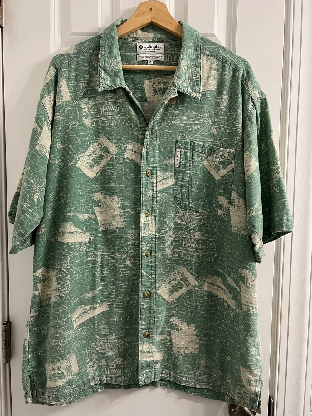 Columbia Hawaii Mens Island Print Short Sleeve Button-Up Shirt -Medium